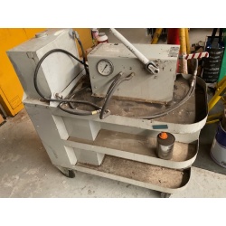 Hydraulic test rig for aircraft workshop
